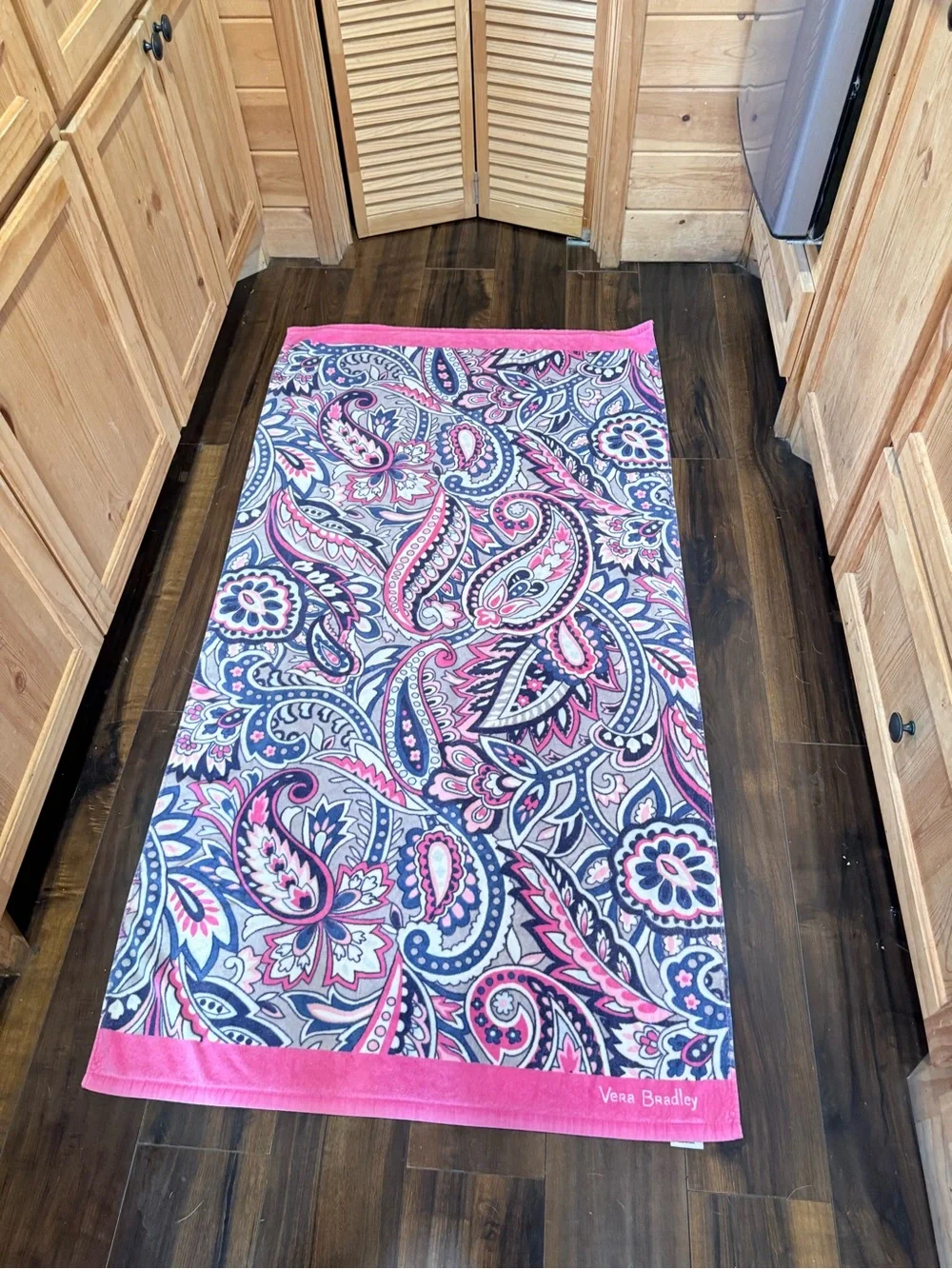 🌺 NWOT Vera Bradley Oversized French Terry Velour Finish  Paisley Beach Towel